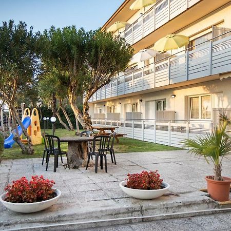 Yachting Residence Линьяно-Саббьядоро Экстерьер фото